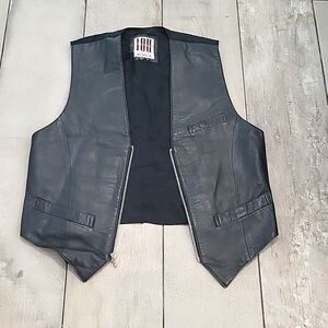 IOU  collection genuine  leather black  vest size M